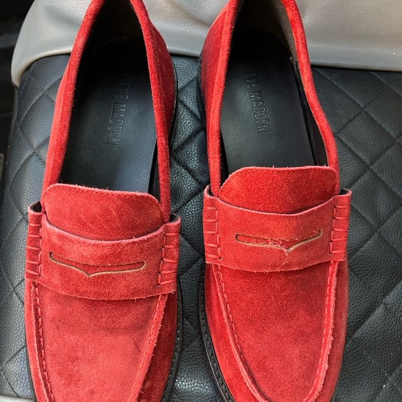 Steve Madden Vibrant Red Suede Loafers - Picture 2 of 9